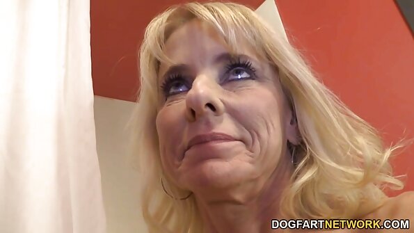 Liesa alt mergina Alessa Savage, kurią išgręžė didžiulis penis